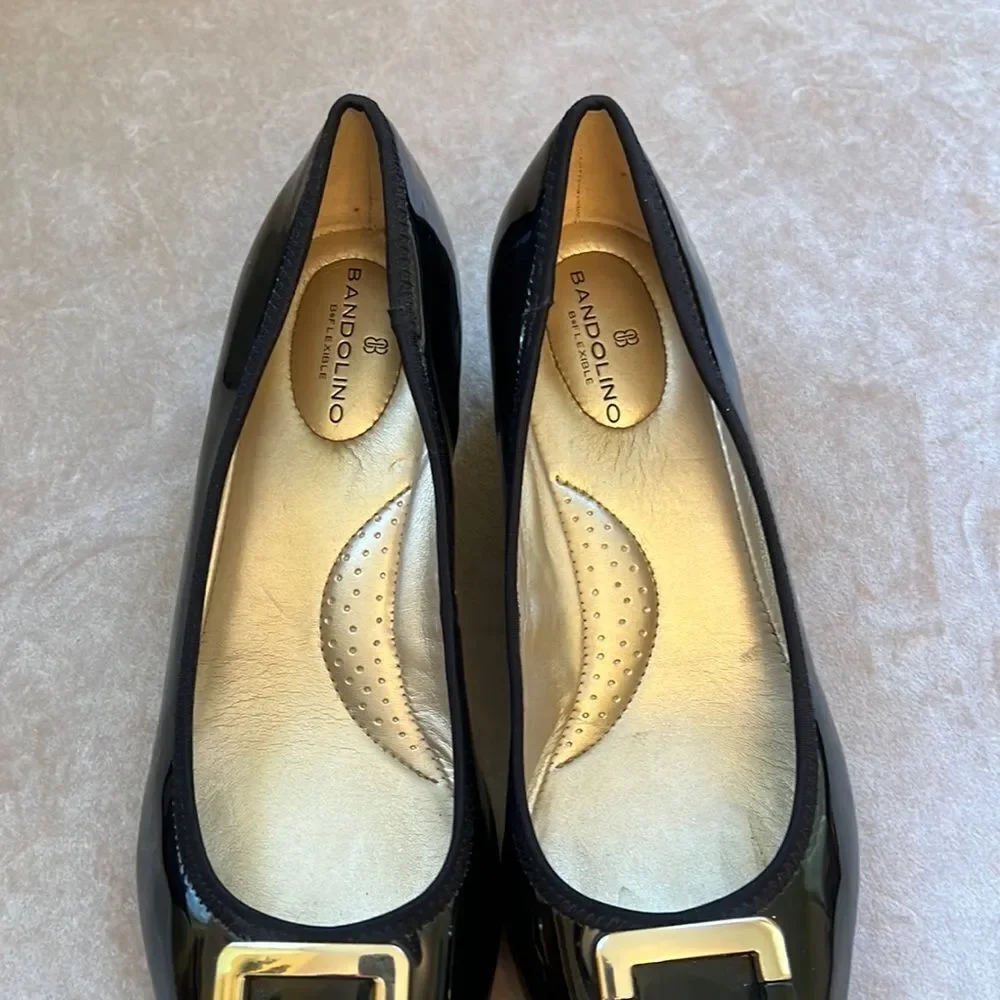 Bandolino Sz 9.5 Classic Black Patent Wedge Gold Buckle Toe Dress Shoes EUC